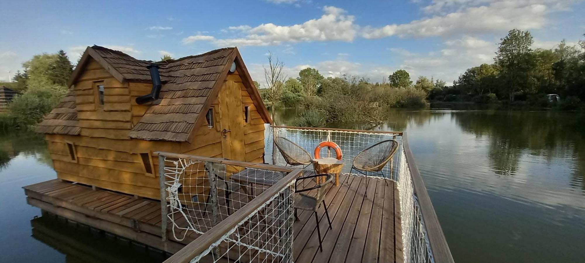 Les Cabanes Flottantes Givrauval Exterior foto